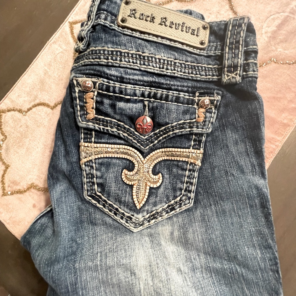 *SOLD*Rock Revival Capri